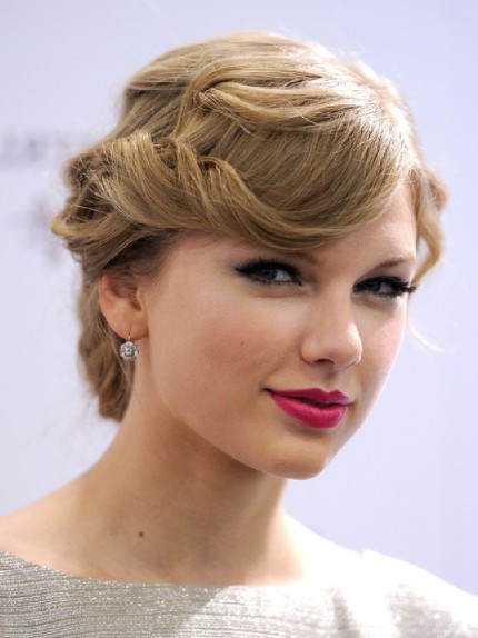 1449831991_taylorswift-7-430x574